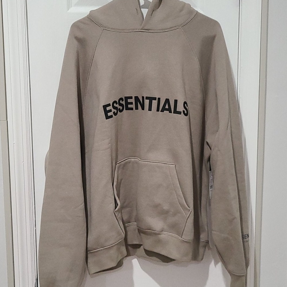 FEAR OF GOD ESSENTIALS